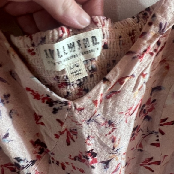 Woman’s dress - Picture 2 of 5